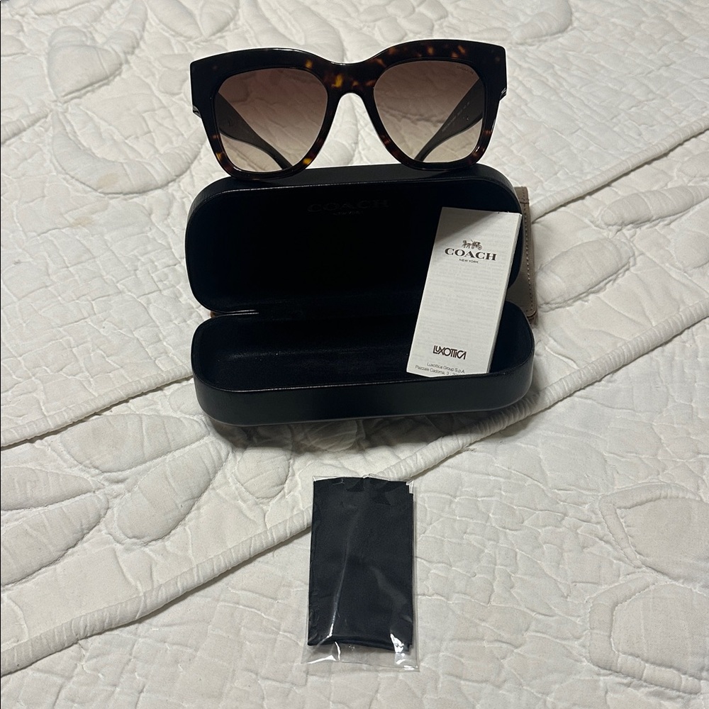 Authentic Coach Horse and Carriage sunglasses in Dark Tortoise w/Case